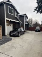 Charming 2-bedroom, 2-1/2 bath,New house with AC, in Seattle. Airport 4.2 miles.