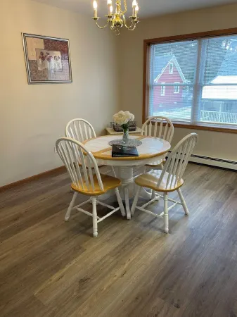 Charming 1-bedroom apartment in wonderful Clarion with WiFi, AC Отели в г. Кларион Каунти