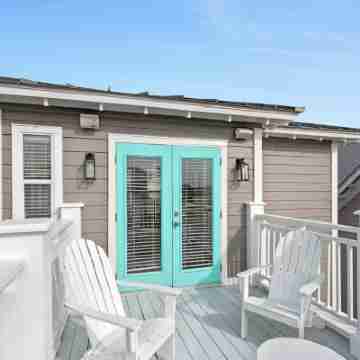 Beach Access, Resort Pool, Shops & Restaurants. Between Alys & Rosemary Beach Hotel Exterior