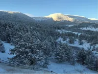 Luxury Modern / Western 600 Sq Ft Studio - Apartment / Office