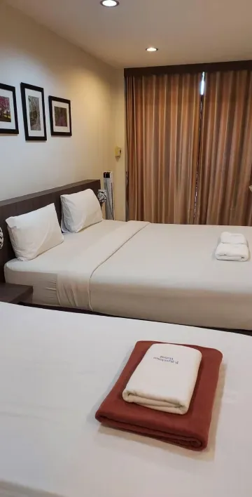 ห้องดีลักซ์พร้อมเตียงคิงไซส์ 2 เตียง