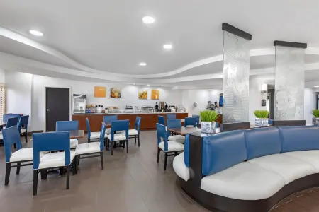 Comfort Suites DFW N-Grapevine