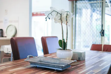 Stayau Family Retreat w/Pool Table in Cranbourne Отели рядом с достопримечательностью «Cranbourne Turf Club»