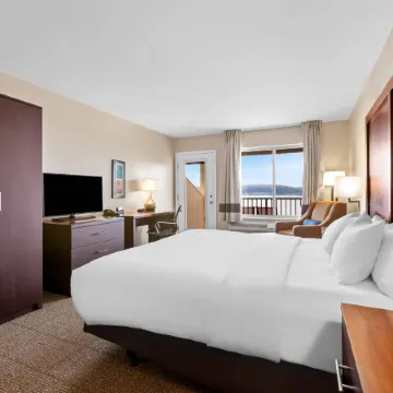 Comfort Inn & Suites Munising-Lakefront