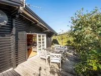 "Christl" - 500m from the sea Hotels in Henne