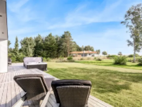 "Jahn" - 250m to the Fjord