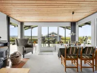 "Kirsa" - 200m to the Fjord Vinderup 호텔