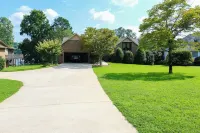 Family Retreat on South Cove of Lake Keowee; Private Dock; ~ 10 Mi from Clemson