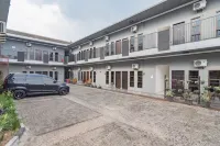 RedDoorz Near Jatinangor Town Square Hotell i Majasetra