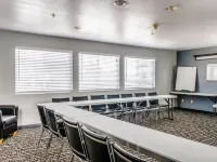 Clarion Hotel by Humboldt Bay Hotels in Eureka