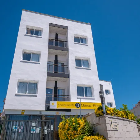 Apartamentos AR Melrose Place