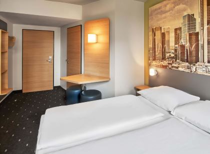 B&B HOTEL Frankfurt-West