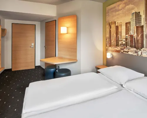 B&B HOTEL Frankfurt-West Các khách sạn gần Thính phòng J&J Auditorium