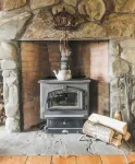 Dog Friendly Log Cabin on 10 Acres + Wood Stove, High Speed WiFi, AC!
