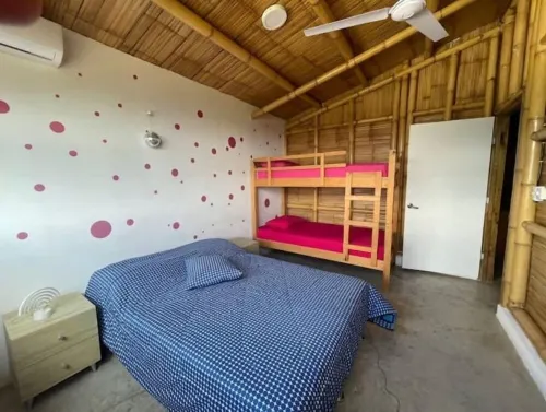 Hermosa Casa Bamboo Con Vistas! Hotels in El Cerinal