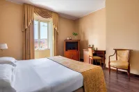 إكسلسيور بالاس هوتل