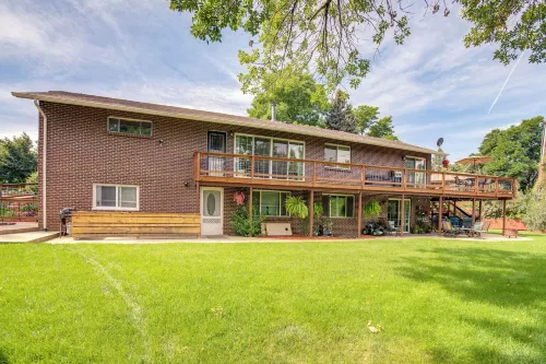 Modern Creekside Home 9 Mi to Downtown Denver - spa