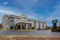Quality Inn & Suites Hotels in Lexington