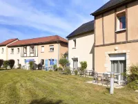 Apartment in France with Pool Views - WLAN
