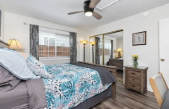 Lantern District Condo. Huge Private View Deck. All on One Level. Walk to Harbor