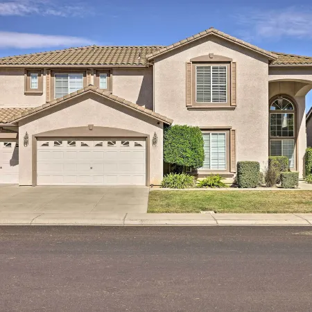 Family-friendly Modesto Home w/ Grill & Yard