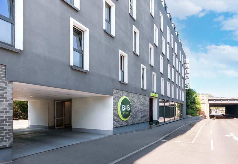 B&B 호텔 슈투트가르트 바트 칸스타트의 로비 이미지