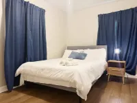 Spring Street Suites B / Stylish 3BD/1BA Apt