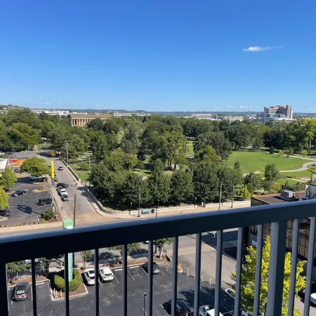 Holiday Inn NASHVILLE-VANDERBILT (DWTN) by IHG