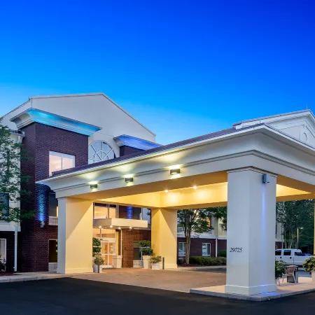 Holiday Inn Express & Suites DAPHNE-SPANISH FORT AREA by IHG