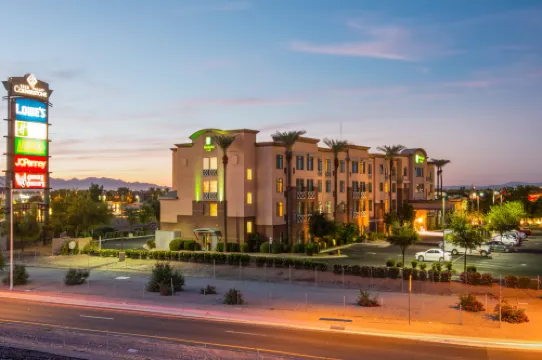 Holiday Inn & Suites GOODYEAR - WEST PHOENIX AREA by IHG