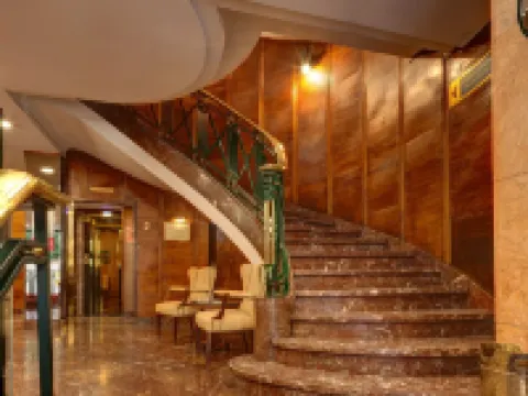 Hotel Hernán Cortés Hotéis em Gijon