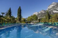 Du Lac Et du Parc Grand Resort - Beach