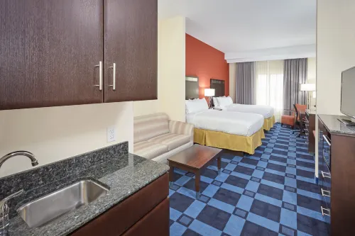 Holiday Inn Express & Suites COLUMBIA UNIV AREA - HWY 63 by IHG Hotels in Boone County