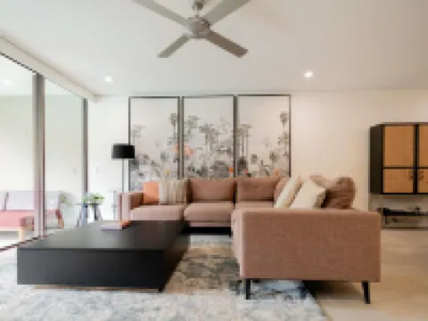 Pullman Palm Cove Sea Temple Resort and Spa