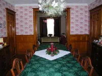 Barrister's Bed & Breakfast - parking