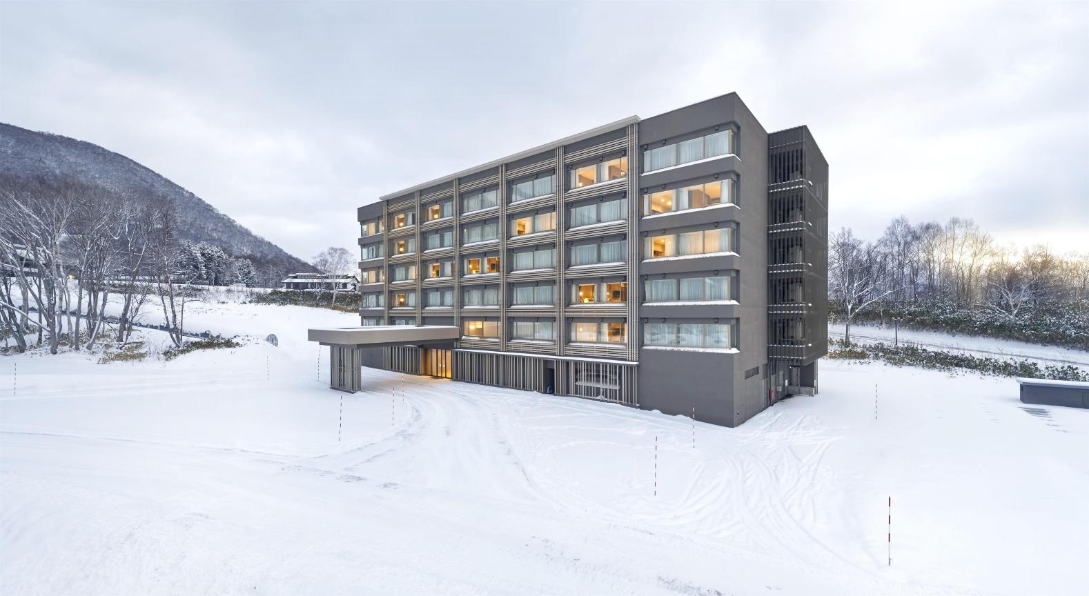 Hinode Hills Niseko Village, Curio Collection by Hilton