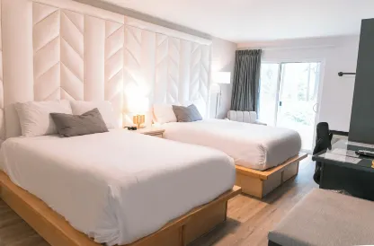 Civilia高爾夫度假村的Hotel Civilia Lakeside