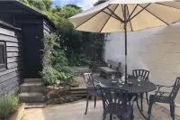 Pets-Garden-Fireplace-Sleeps 5-Wifi - 3-Sterne
