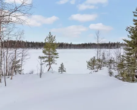 Huvila tornionjoen rannalla โรงแรมในTorne Valley