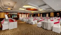 Ramada Plaza by Wyndham JHV Varanasi - Business