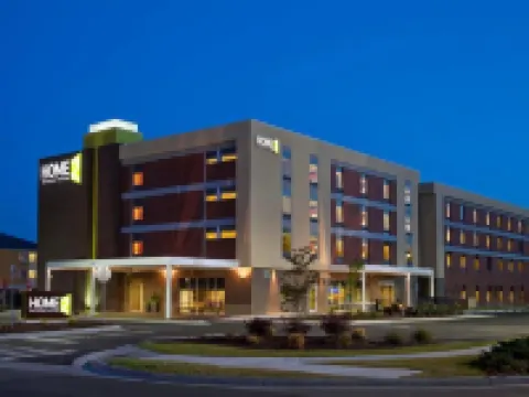 โฮม2 สวีทส์ บาย ฮิลตัน แจ็คสันวิลล์ รัฐนอร์ทแคโรไลนา โรงแรมในOnslow County