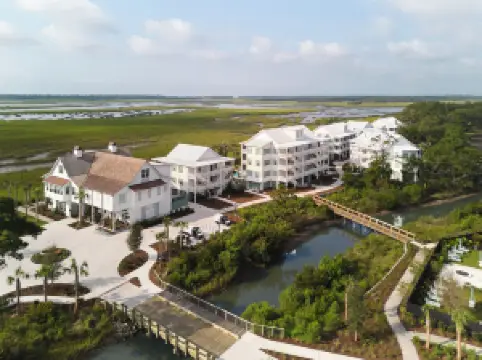 The Dunlin, Auberge Collection