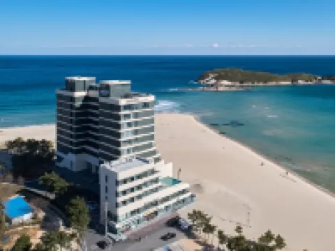 瑞娜布露索爾海灘酒店 高城郡酒店