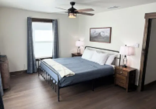 Private Dock, Boat Lift, Game Room, Fire Pit - Newly Remodeled Home