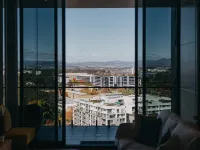 1-Bed with Amazing Views, Pool, Gym, BBQ & Parking
