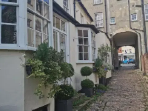 17th Century Coach House - Pet & Family Friendly Hotels in Marlborough