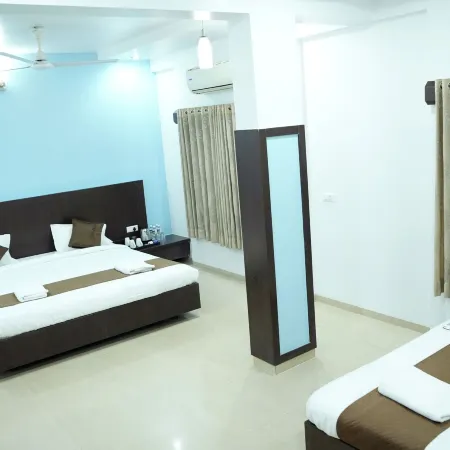 HOTEL MATHURA INN