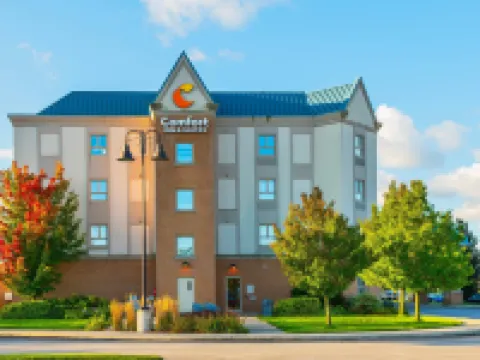 Comfort Inn & Suites Hotels in Bruce County