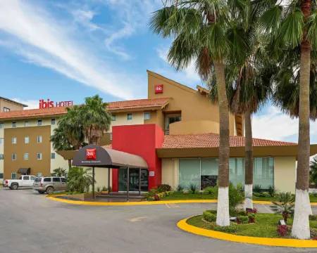 宜必思蒙特雷機場酒店 阿波達卡酒店