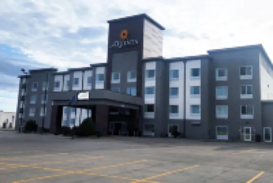 La Quinta Inn & Suites by Wyndham Minot Hotels in Ward County